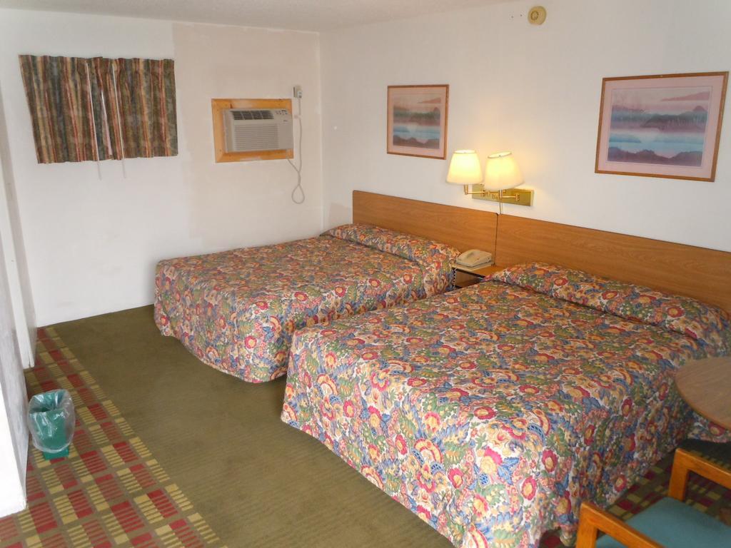 Value Inn Fallon Zewnętrze zdjęcie