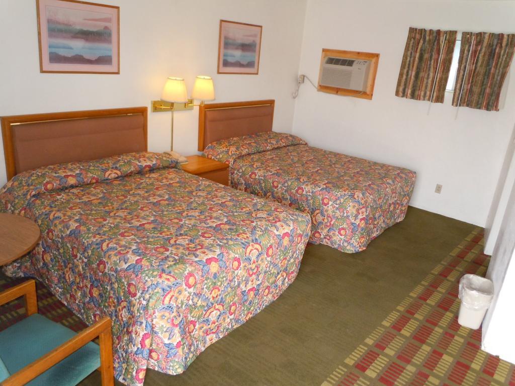 Value Inn Fallon Zewnętrze zdjęcie