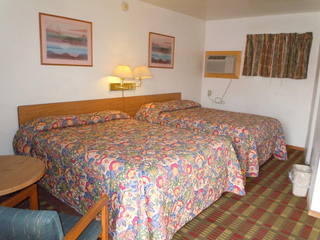 Value Inn Fallon Zewnętrze zdjęcie